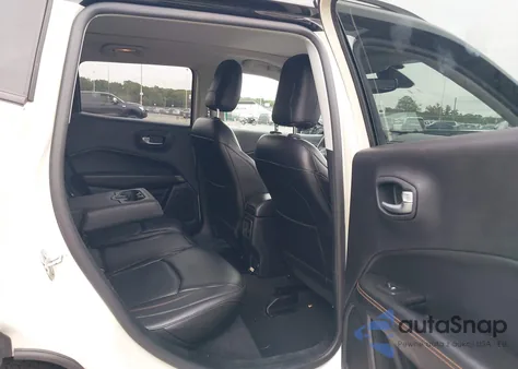 2018 Jeep Compass Limited 4X4 z USA, uszkodzony, nr VIN 3C4NJDCB9JT471009